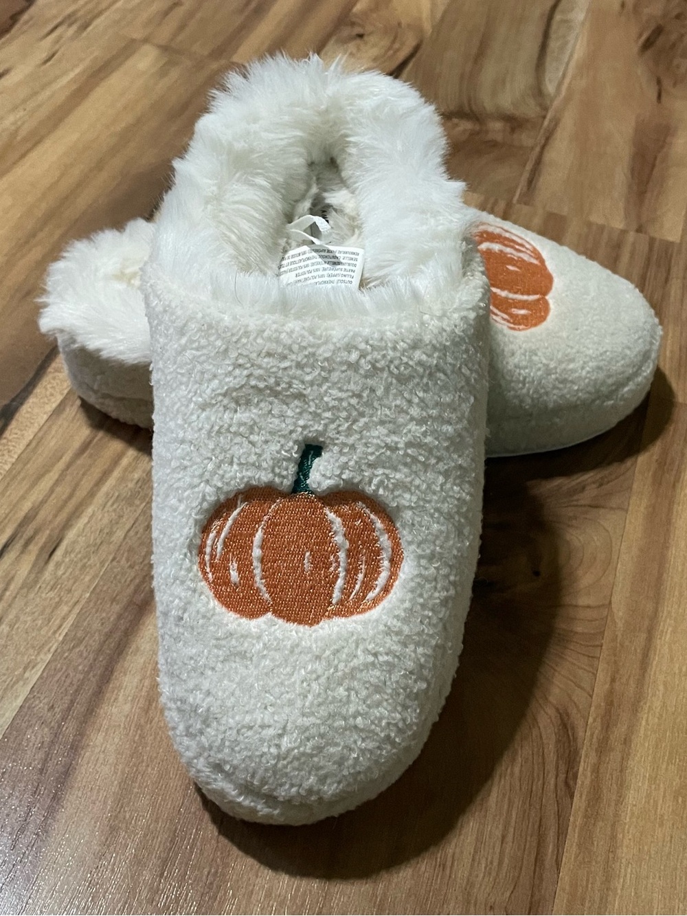 American Eagle AE Cream Fuzzy Pumpkin Mule Slippers Fall Halloween Cozy Sz 8